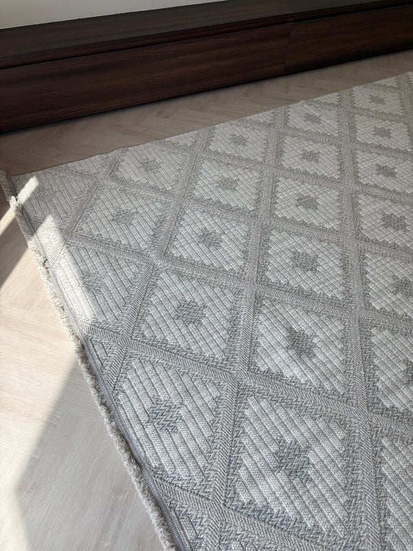 Looma Persian Rug
