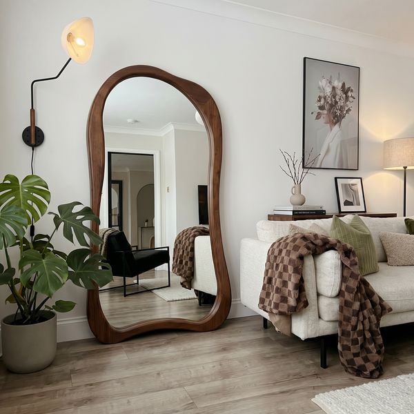 Cara Mirror