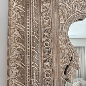 Layla Mirror