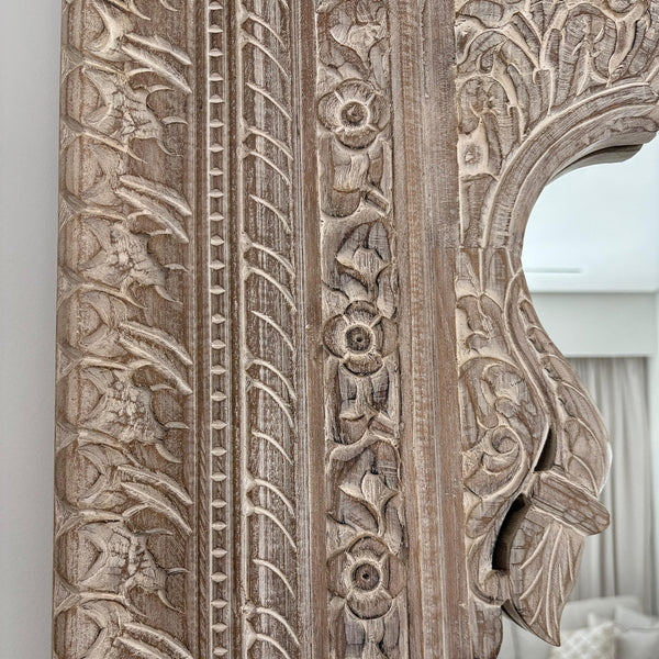 Layla Mirror