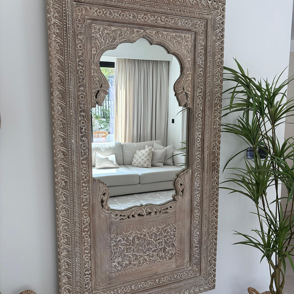 Layla Mirror