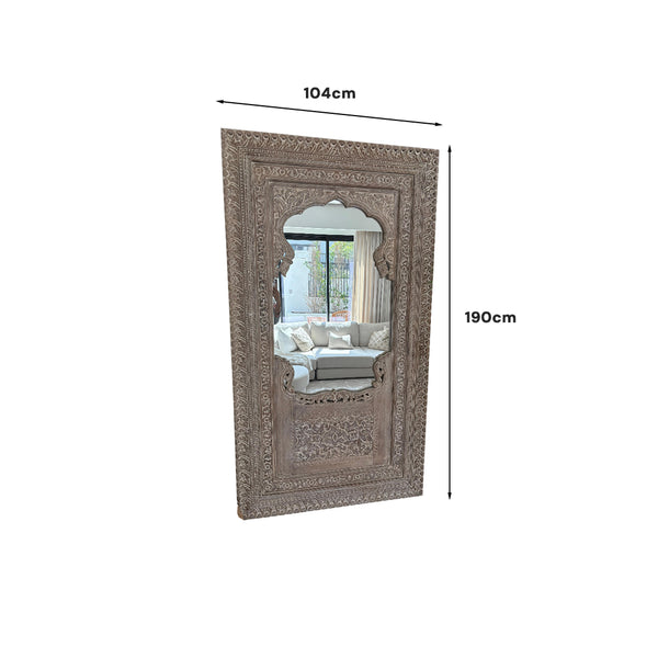 Layla Mirror