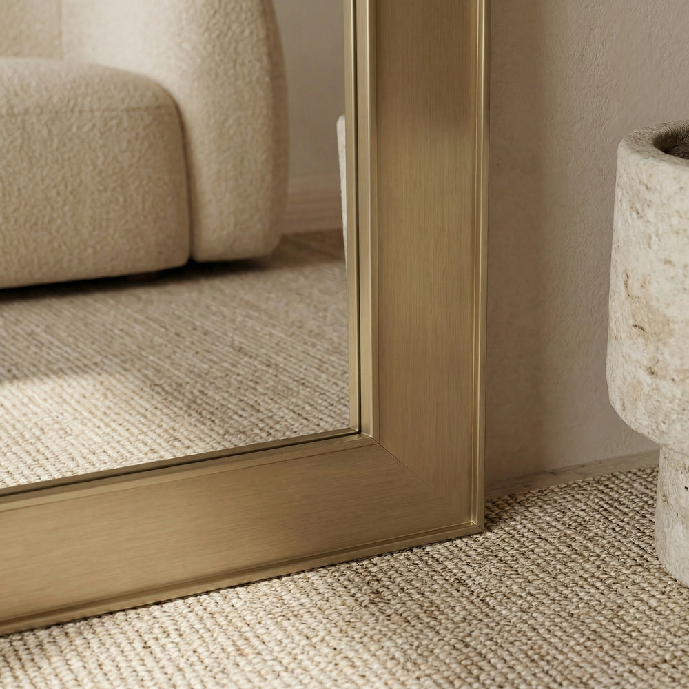 Valmont Mirror