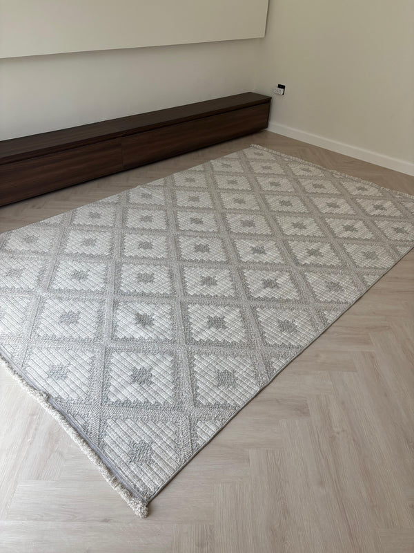Looma Persian Rug