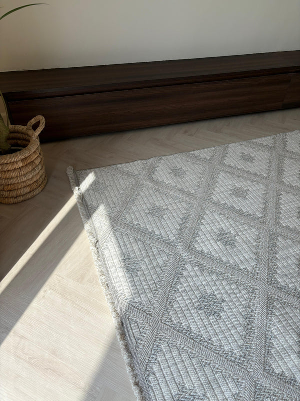 Looma Persian Rug